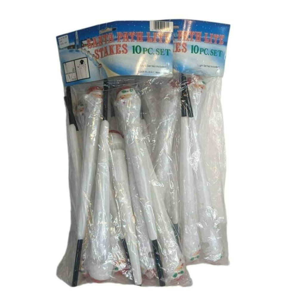 Vintage 1990s Santa Claus Lawn Path Stakes Set of 18 For Hanging String Lights